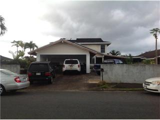 915 Uakanikoo St, Wahiawa, HI 96786-4817