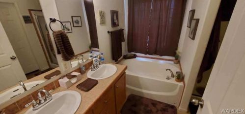 1643 Vly Dr, Mohave Valley AZ  86440-8583 exterior