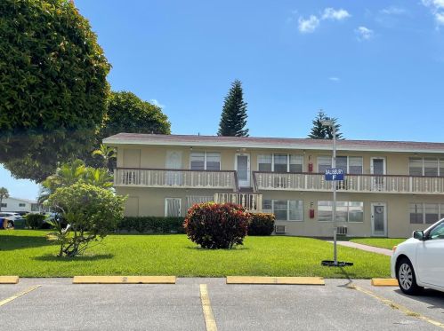 131 Salisbury F, West Palm Beach, FL 33417-1958