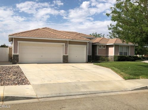 4811 Avenue, Lancaster, CA 93536-2465