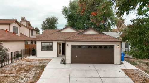 7229 Sutherland Way, Elk Grove CA  95758-4415 exterior