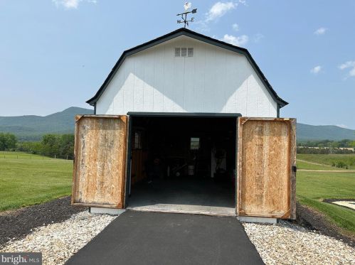 803 Hook Hill Rd, Richmond National Battlefiel VA  22835-3505 exterior