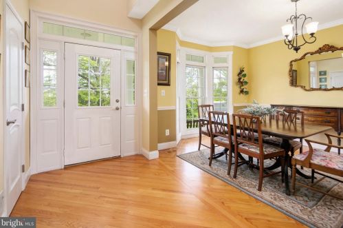 240 O St, Purcellville VA  20132-3002 exterior