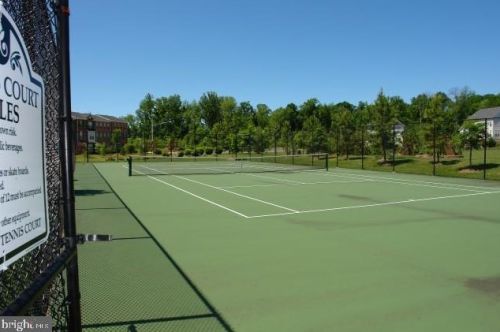 6857 Hartzell Hill Ln, Haymarket VA  20169-4944 exterior