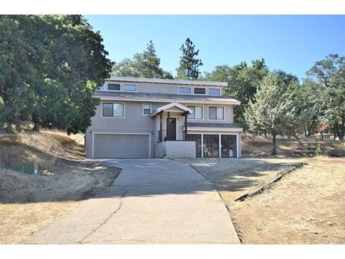 221 Henig Way, Yreka, CA 96097-2005