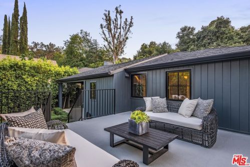 12170 Laurel Terrace Dr, North Hollywood, CA 91604-3644