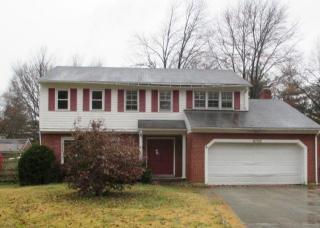 8702 Bards Ct, Louisville, KY 40299-1304