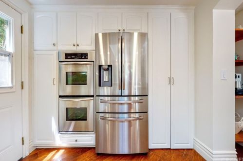 22926 Wrencrest Dr, Calabasas CA  91302-1866 exterior