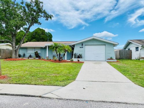 7030 Coral Reef Dr, Port Richey, FL 34668-4721