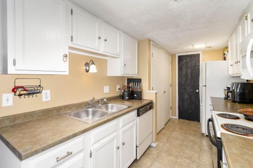 6429 Linkview Ct, Florence KY  41042-1143 exterior