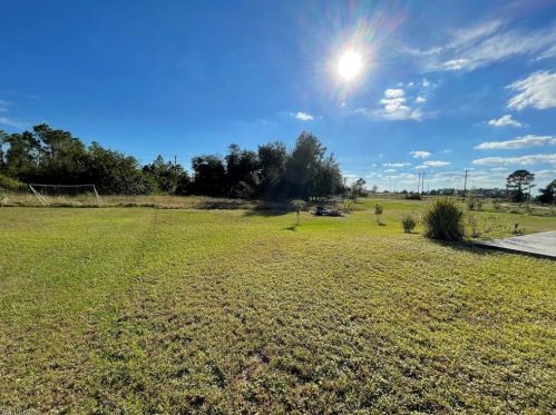 2913 51st St, Lehigh Acres, FL 33971-5735