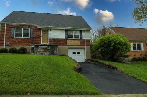 1145 Fashion Ave, Cincinnati, OH 45238-4208
