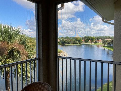8600 Cedar Hammock Cir, Naples FL  34112-3363 exterior