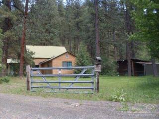 68707 Middle Fork Ln, Bates, OR 97817-7511