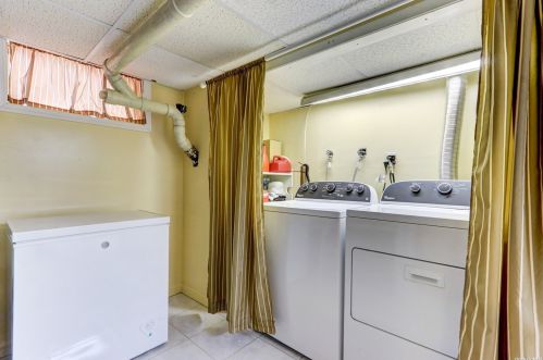 90 Mckee St, Floral Park NY  11001-1618 exterior