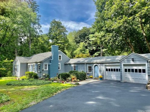 107 Campfire Rd, Chappaqua, NY 10514-2417