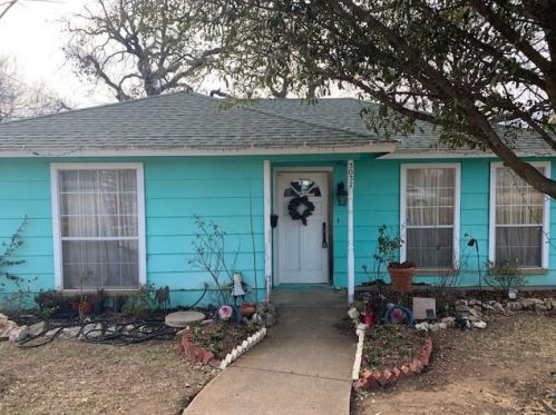 3032 Mims St, Fort Worth, TX 76112-7229