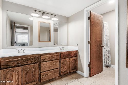 733 Campbell Ave, Gilbert AZ 85234-3215 exterior