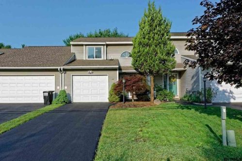 109 Fort Hunter Rd, Schenectady, NY 12303-4639