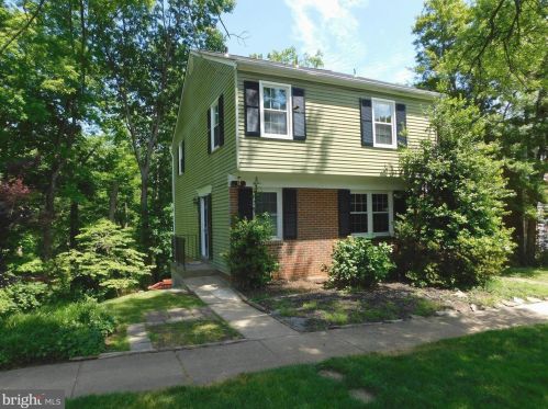 8344 Uxbridge Ct, Springfield, VA 22151-1722