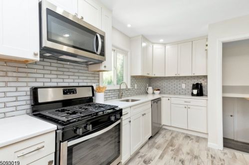 73 Glenwood Rd, Fanwood NJ  07023-1422 exterior