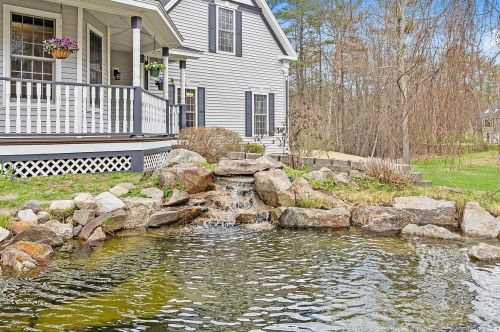 3 Theodore Ave, Salem, NH 03079-1251