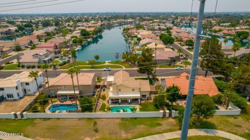 1049 Peppertree Dr, Gilbert AZ 85295-5646 exterior