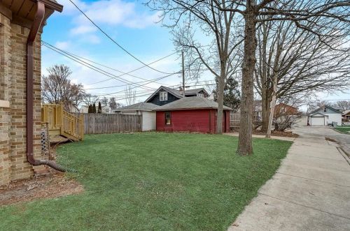 202 72, Milwaukee WI 53213-1828 exterior