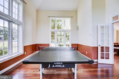 20405 Crimson Pl, Leesburg VA 20175-6362 exterior