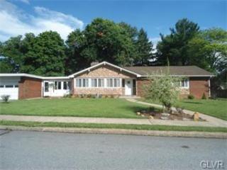 756 Pine St, Emmaus, PA 18049-2124