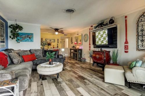 4046 Floramar Ter, New Port Richey FL 34652-3167 exterior