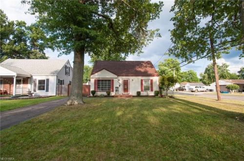 3657 Risher Rd, Youngstown, OH 44511-3062