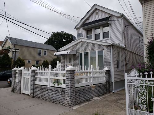 87-23 139th St, Jamaica, NY 11435-1113