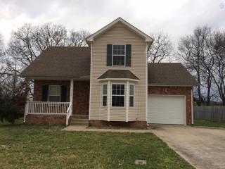 3555 Sandpiper Dr, Clarksville, TN 37042-8634