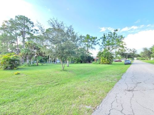 113 Robert Ave, Lehigh Acres FL  33936-1619 exterior