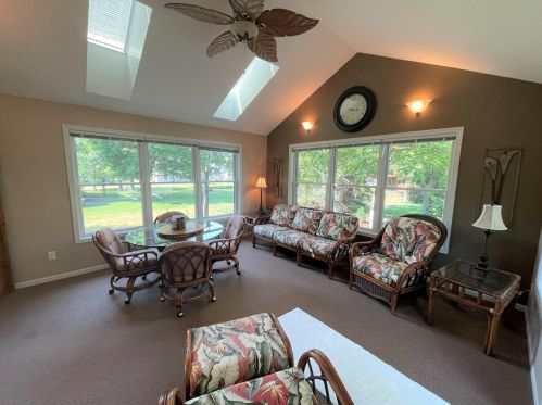 1450 15th St, Willmar MN  56201-2071 exterior