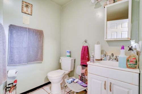 2543 Humboldt Ave, Oakland CA 94601-3222 exterior