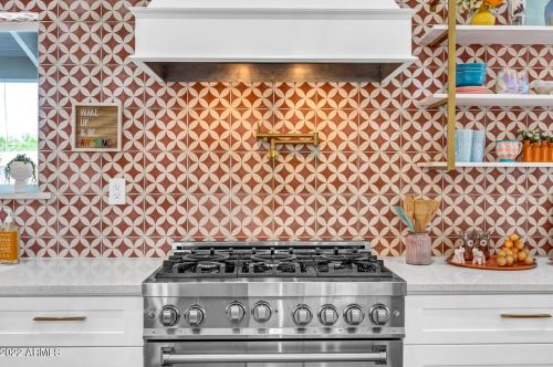 1111 Bethany Home Rd, Phoenix AZ  85014-2229 exterior