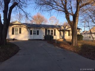 210 4th St, Checotah, OK 74426-2681