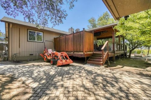 19780 Honey Hill Dr, Middletown CA  95467-8380 exterior