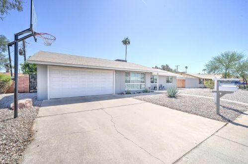 8937 18th Ave, Phoenix, AZ 85021-4323