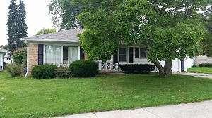 346 Merrie Ln, Racine, WI 53405-2028