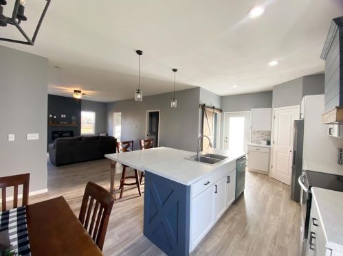 117 Dodge St, Dodgeville WI  53533-1211 exterior