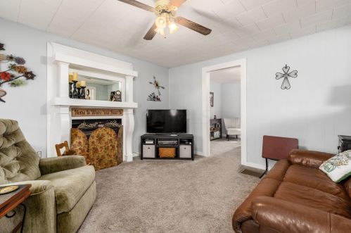 2445 Pleasant Grove Rd, Zanesville, OH 43701-8534
