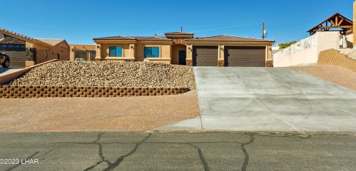 1541 Sandy Dr, Lake Havasu City, AZ 86406-8979