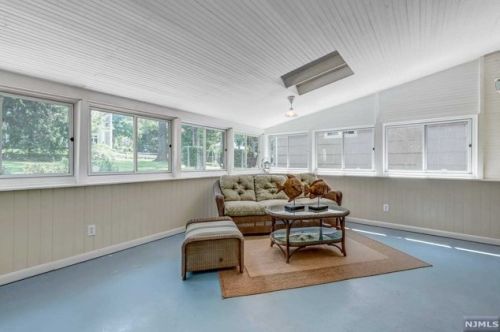 432 Hillside Ave, Allendale NJ  07401-1113 exterior