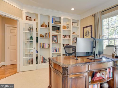 20500 Stone Fox Ct, Leesburg VA 20175-7223 exterior