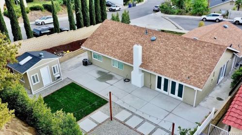 22403 Alamota Dr, Santa Clarita, CA 91350-1543