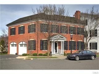 2 Elmwood Dr, Southport CT  06890-1391 exterior
