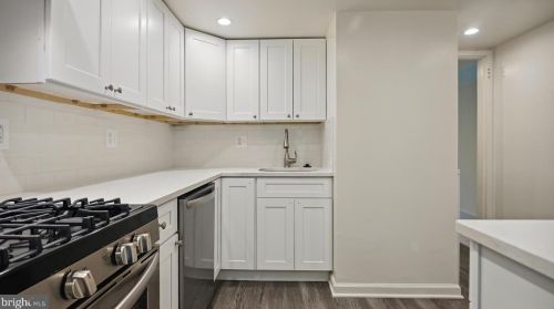 1429 Northgate Sq, Herndon, VA 20190-3745
